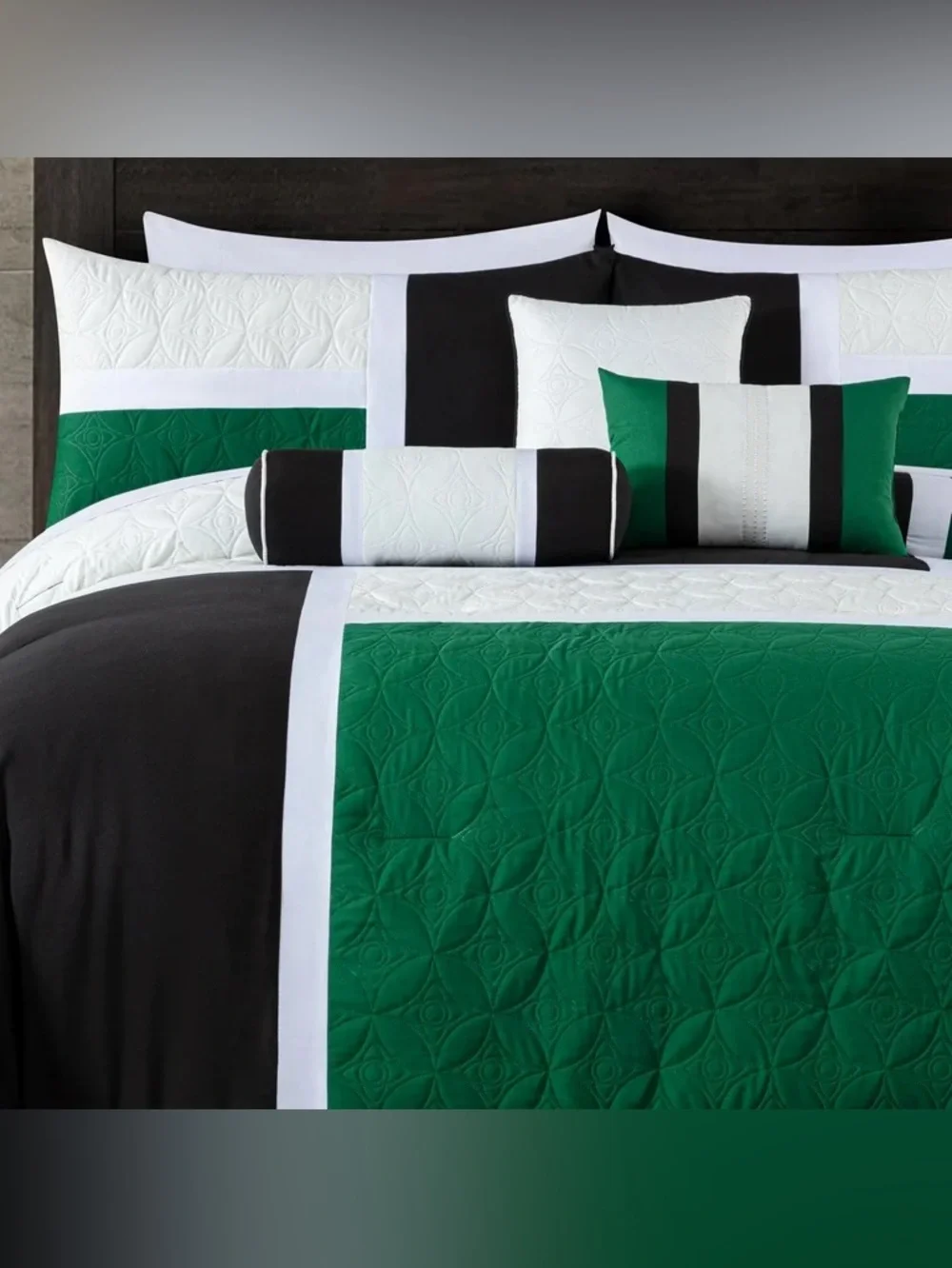 Green and Black Geometric Quilt 3 piece Queen Comforter Set